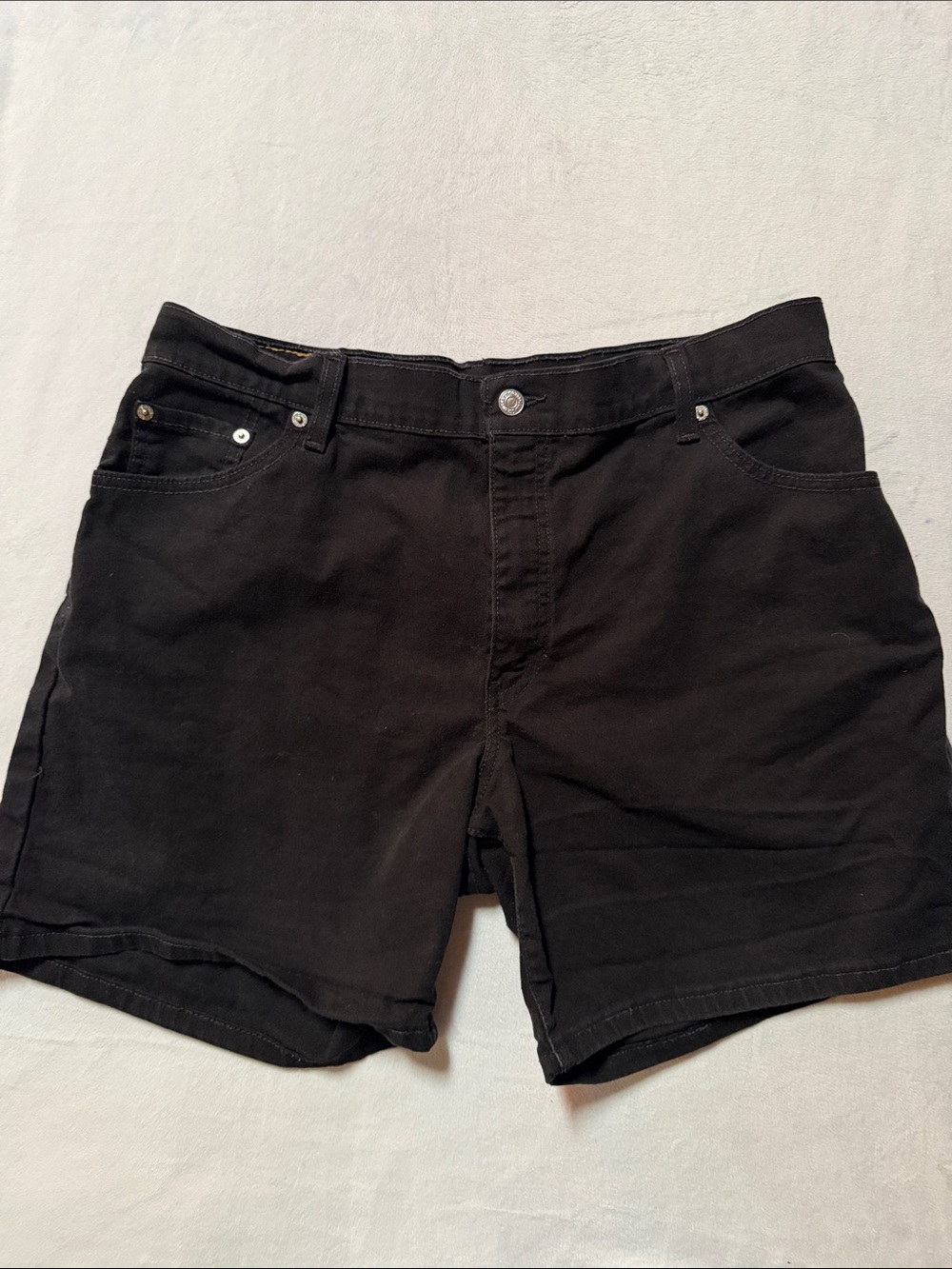 Levi’s women’s 5” inseam shorts